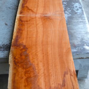 TAVOLA EUCALIPTO ROSSO